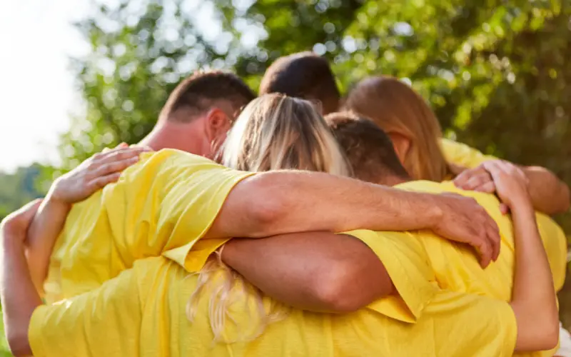 team builing cohésion d'équipe en entreprise avec le concept danse ftiness afrovibe sur aix-en-provence et alentours